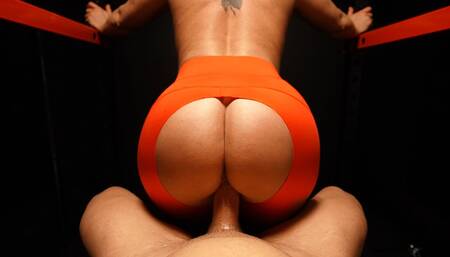 Gym Porn Sex in the Squat Rack