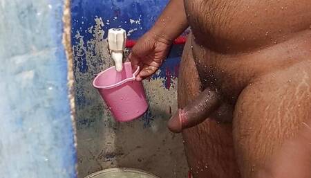 Meri bhabhi kamini apne haath se hilaya