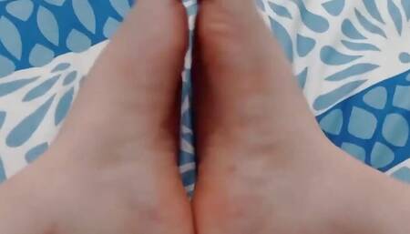 My delicious feet are for you!!