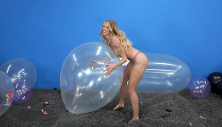 Barbie's First Mass Pop-Topless Part 1 of 2 4K (3840x2160)