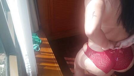 I Pay My Maid To Measure My Stepmother's Underwear