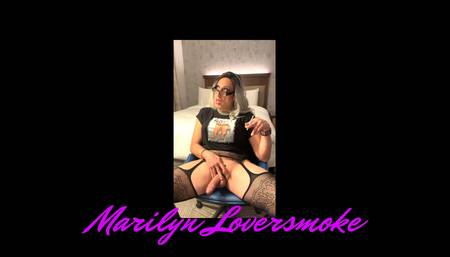 Marilyn Hotel Masturbation Cum Smokinh Fetish Fun