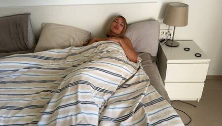 milf gives blowjob and has creampie in pantyhose