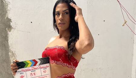 Melanie Campbell;Mirella Diniz