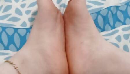 I want your tongue on my feet and for you to fill me with saliva