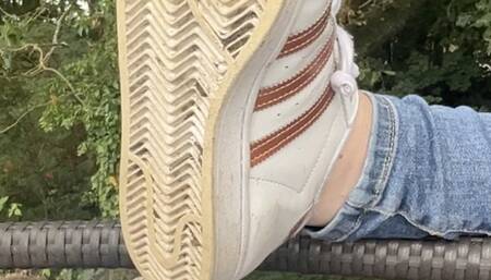 Clean my Dirty Adidas Superstar Trainers