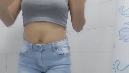 I like to pee in jeans