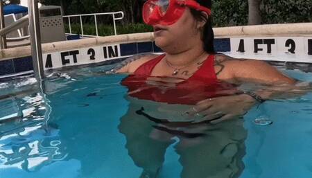 Zombie and Carissa playing underwater games