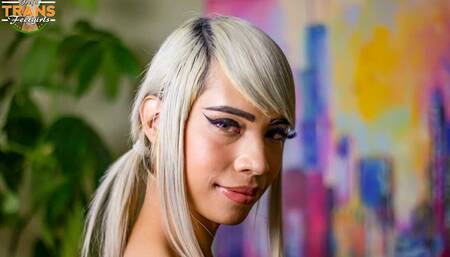 JOEYSTRANSFEETGIRLS - Itzel Saenz First Footjob Scenes