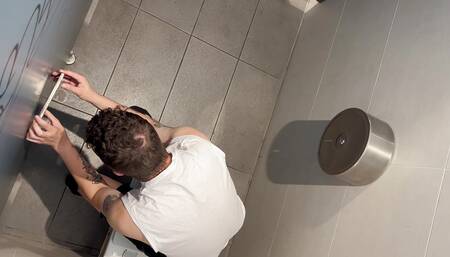 Cruising in the bathroom of the stadiums of buse