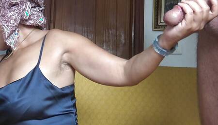 amateur cuckold wife gives her stepsons big cock a handjob - CFNM