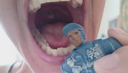 Giantess Lania talks a lot with small man, she really wants to swallow him