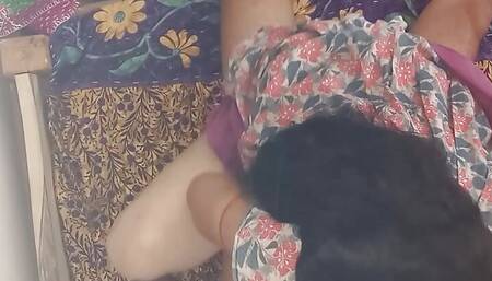 Hot sexy Kitu Bhabhi's husband-wife real love and sex video at her parents' home.