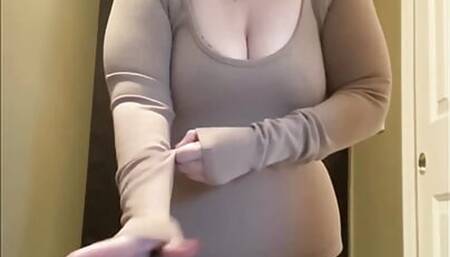 Ellie Tries on New Clothes