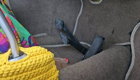 Barefoot rush driving