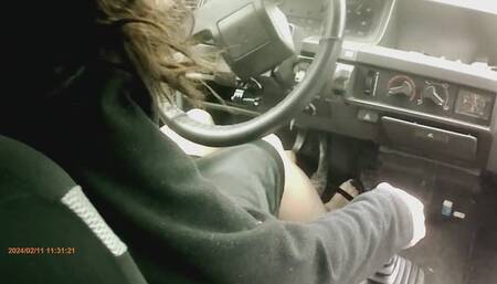 Pedal Pumping revving nylon sandal