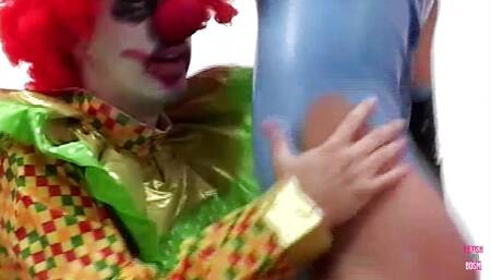 Gorgeous Blonde Jodie Moore Lets a Creepy Clown Pound Her Asshole Before Tasting His Cum