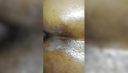Padosan's big ass chut maari mare banake chut peli raat me