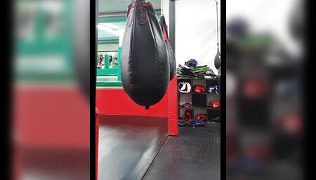 Knockout Fitness: One Round Heavy Bag Boxing Workout - Get Punched Up!
