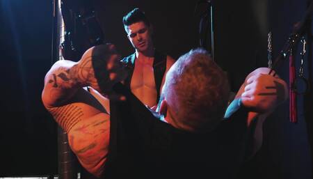 Dominant Devin Franco gives savouring handjob