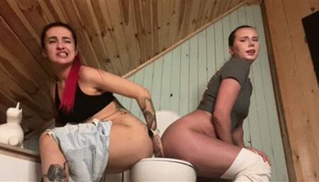 Two Girls on one toilet, FIGHT FOR THE TOILET wmv