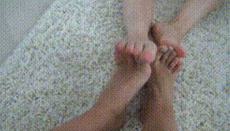 play footsie different positions 8FWn