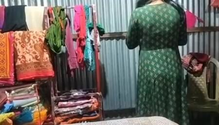 Indian desi bhabhi is dressing