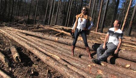 Madam Bitch Beats The Foreman Fuck-tard (WMV HD)