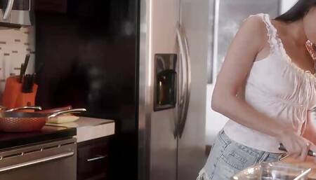 Brunette Penelope Woods Offers Delicious Pussy For Dinner