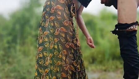 Desi bhabhi ne apane devar ko jungal me lekar ache se chudai karwayi outdoor sex