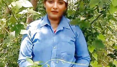 School girl please mujhe chordo jany do please agy se kuch nh krongi