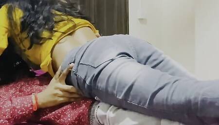 OYO Me Wide Girlfriend by Booking Hotel