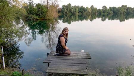 Spontaneous outdoor quickie at the lake! HAVE I BEEN RECOGNIZED?