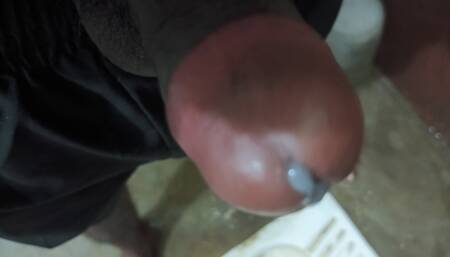Muth marne ke best ar Diya desi boys muthalboy desiboy bathrum me muth maar Diya muth marne me bahut maja aata bah