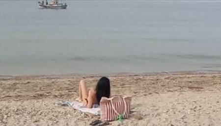 Fishermen Flash MILF: Daring Public Pussy Voyeurism