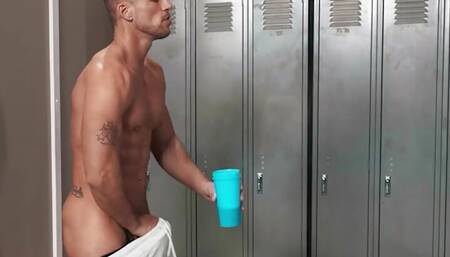 MEN - Kane Fox Watches Roman Todd Pumping Iron At The Gym, He Gets Horny For His Dick