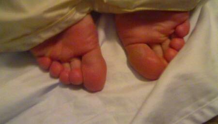 Malefootflava hot new model LJSlim Under-the-Cover Long Toes Foot Tease