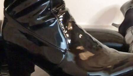 Pissing Fetish on Inflatable Bed