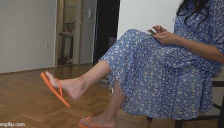 dangling and big foot