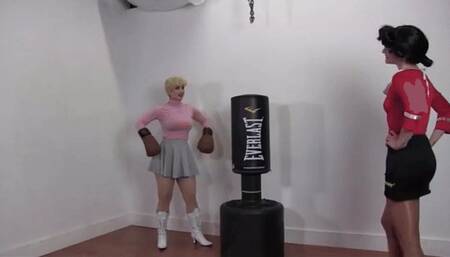 Custom Clip: Never Kick A Woman Round 3! - HD mp4