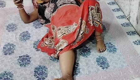 Bhabi Ko Chudne Chillati Rahi