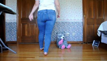 Liz River Strips to Exercise Naked, Work Out, Soles,