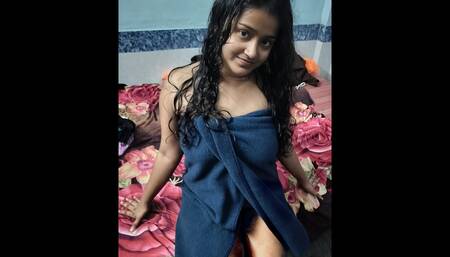 "Baby, meri chut me aag lagi hai" - Delhi girlfriend is horny after shower (Hindi dirty talk clear audio gandi gali )