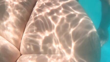 Underwater Pawg In Sexy Bikini