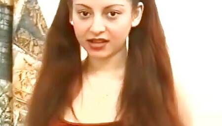 A charming stunner rubs her yummy hole