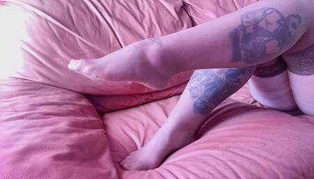 jerk off for my feet in stockings 4k