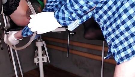 Son-in-law persuaded mother-in-law to clean her ass before anal sex in an unusual way