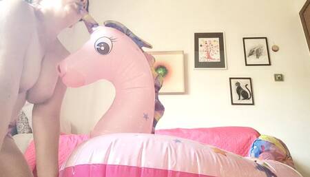 Big flamingo to inflate 729HD