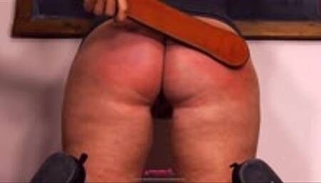 She Lost The Bet 3 (SD WMV)