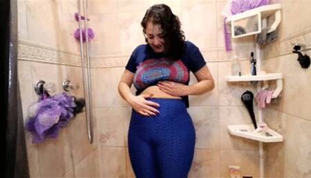 INEED2PEE IPOD Queen Gia Love pissing sexy cameltoe leggings